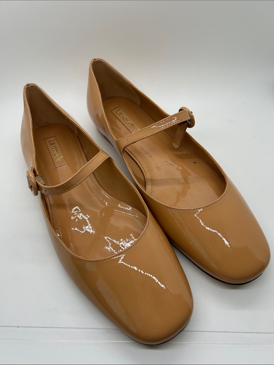 Larroude Shoes - Larroude Tan Patent Blair Classic Mary Jane Ballet Flats Shoes **Size 9** 🌸🌸